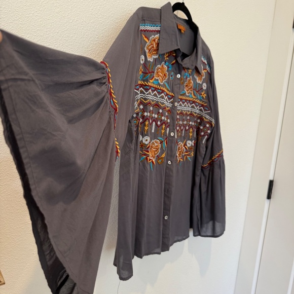 Scully Floral Embroidery Boho Western Button Front Top Flared Bell Sleeves Sz 2X - Picture 2 of 8